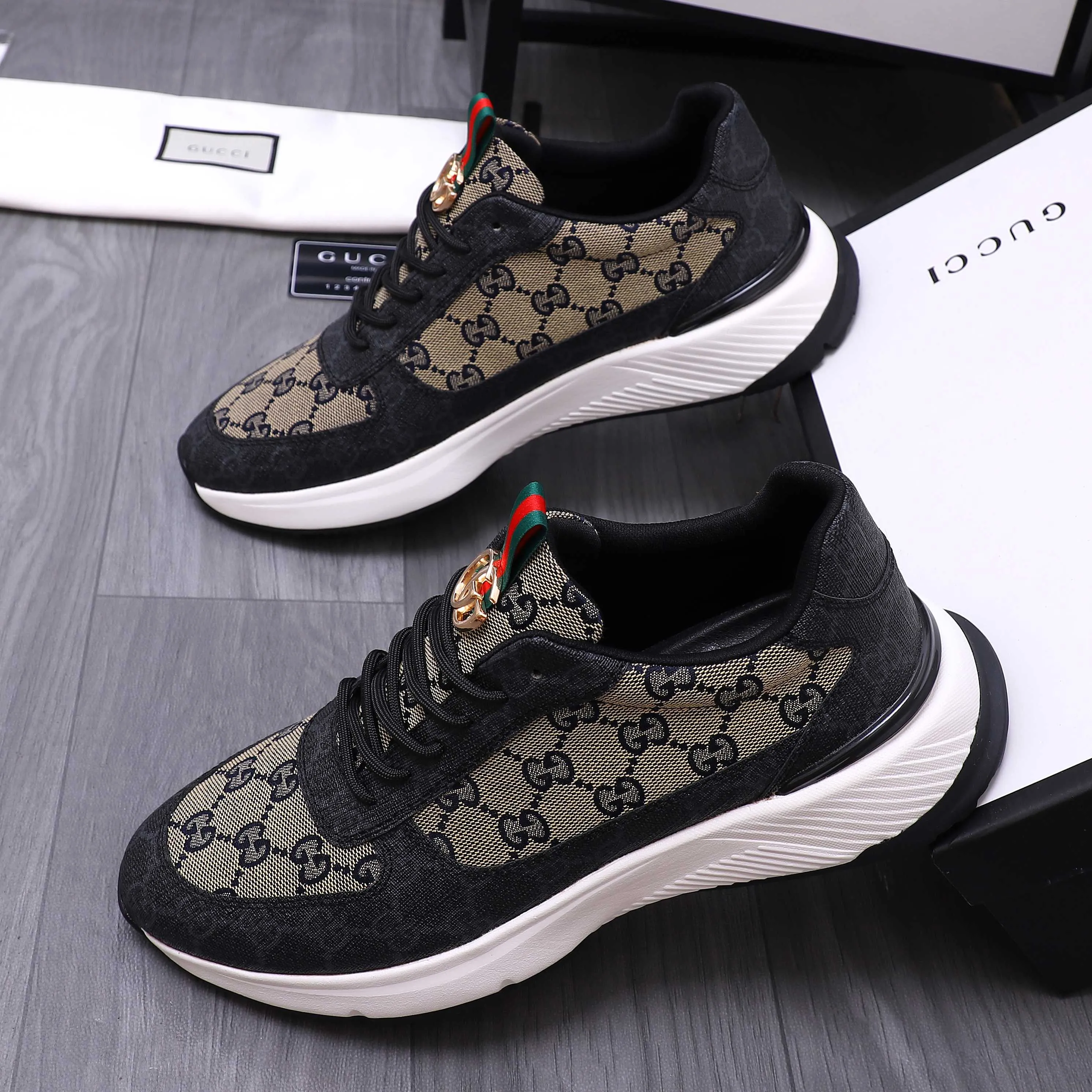 Men's shoes 💰460 Product trademark: GUCCI "Gucci" casual shoes Regular size: 38-44 (45 is custom-made and non-returnable) Product materials: Selected cowhide stitching breathable woven upper, breathable mesh lining, rubber outsole